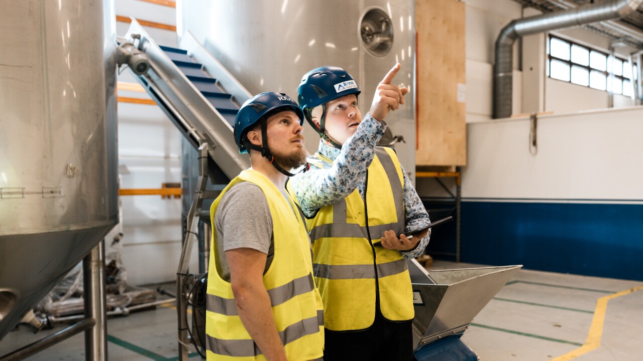 In cooperation with customer we ensure production is running without interruptions.