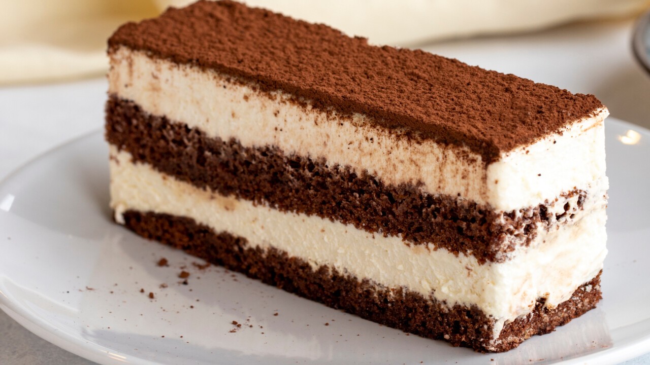 Tiramisu Tortenstück mit feinster Creme