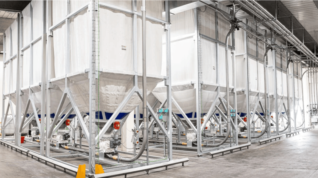 Polyester silos 
