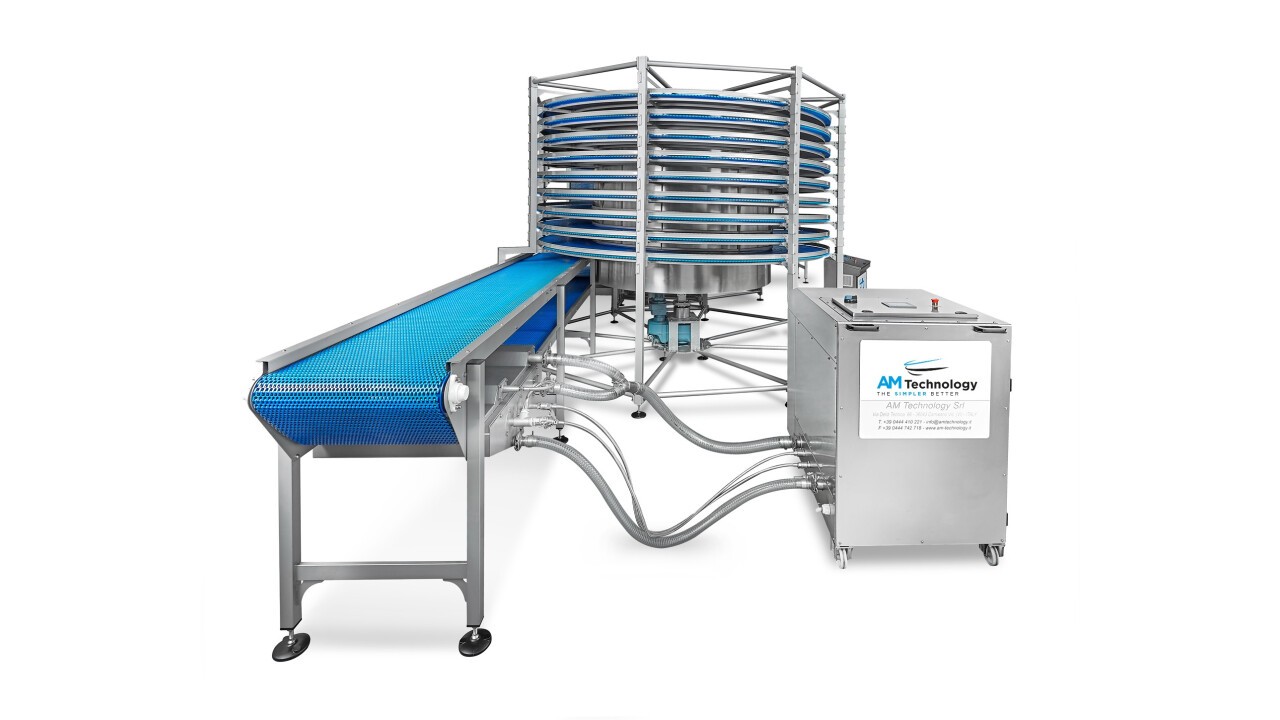 Conveyor Belt Washing Machine coupled to a spiral system
