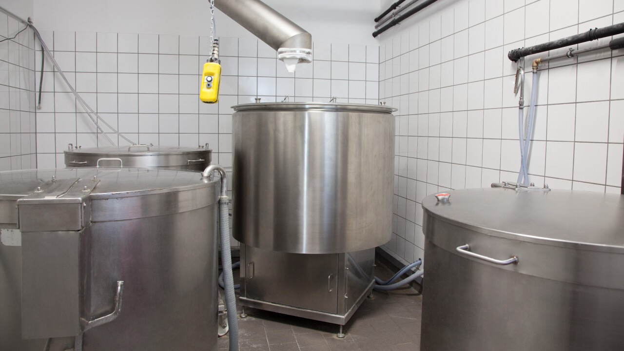 Mehrere Generationen Sauer- und Vorteiganlagen von Hematronic