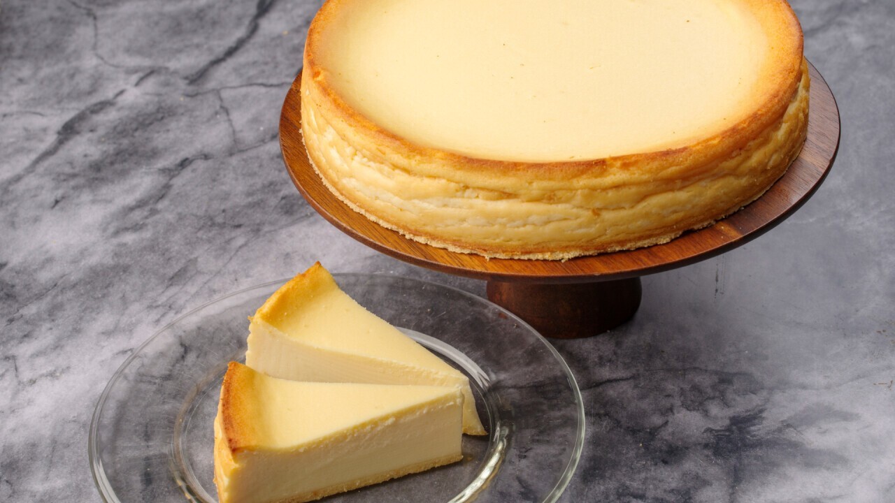 Cheesecake Dream from BAKELS: Classic Käsekuchen following grandma’s secret recipe 