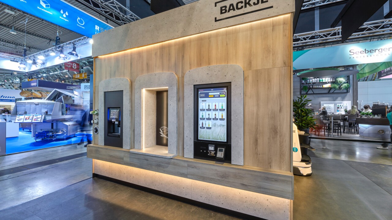 Kunden können ihre gewünschten Produkte über ein Self-Order-Terminal auswählen – eine schnelle und effiziente Lösung, auf Wunsch ergänzt durch einen Selbstbedienungs-Kaffeeautomaten.