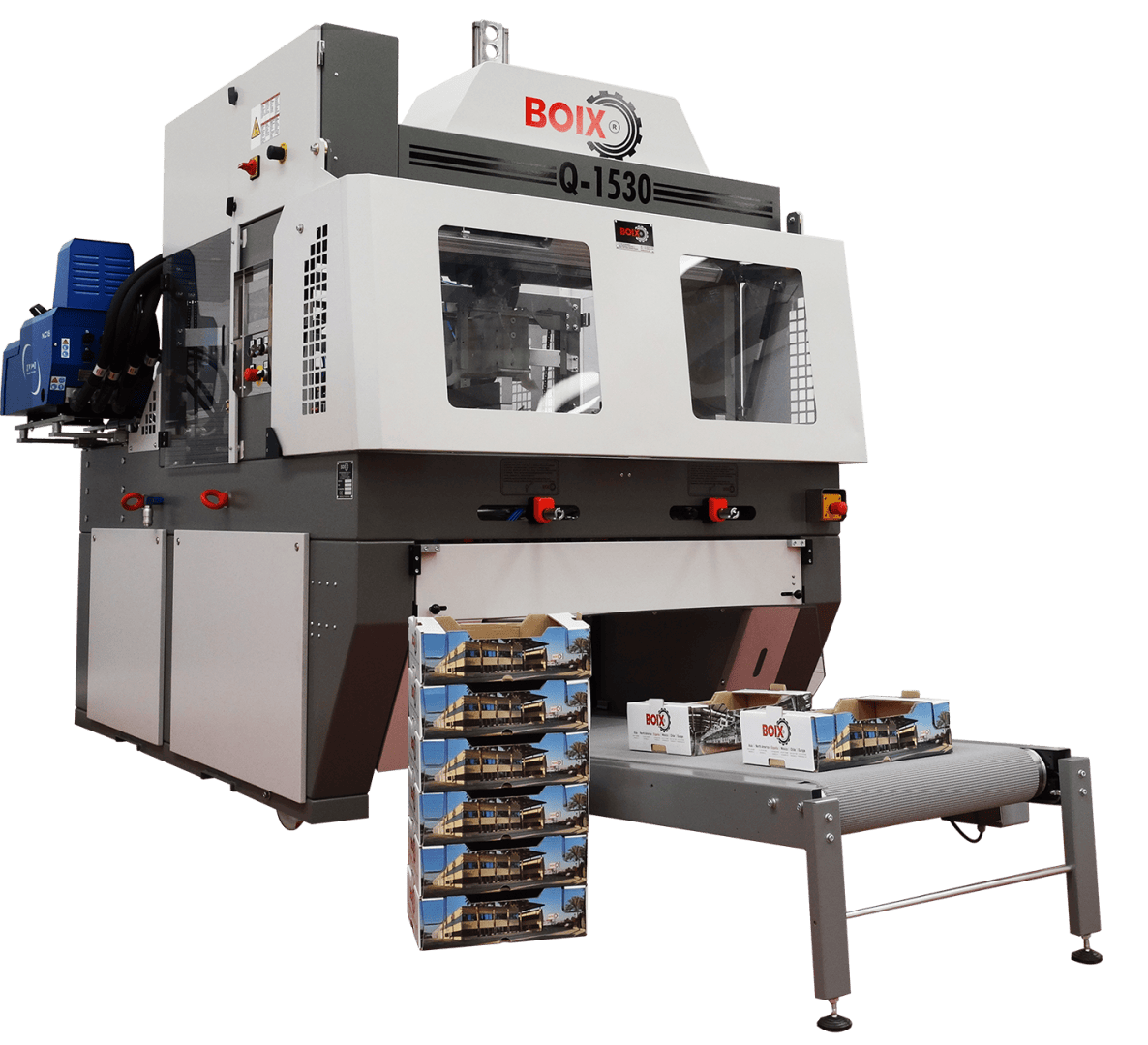 Eine große industrielle Verpackungsmaschine mit der Bezeichnung BOIX Q-1530 mit einem Förderband, das Kartons am Ausgang verarbeitet und stapelt.