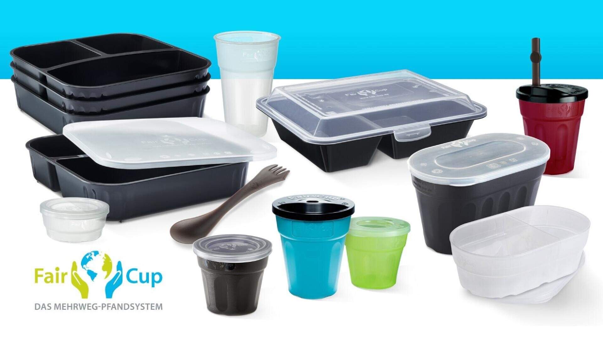 A variety of reusable food containers, cups, lids, and utensils in different sizes and colors are displayed against a blue background. The FairCup logo and the text DAS MEHRWEG-PFANDSYSTEM are in the lower left corner.