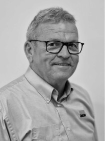 Mr Andrew Jones