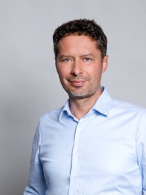 Dr. Uladzimir Zhokhavets