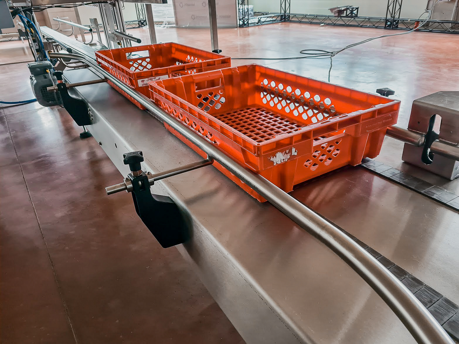 Dovaina Intralogistics